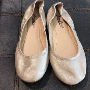 Lucky Brand - Never worn, gold flats size 7.5